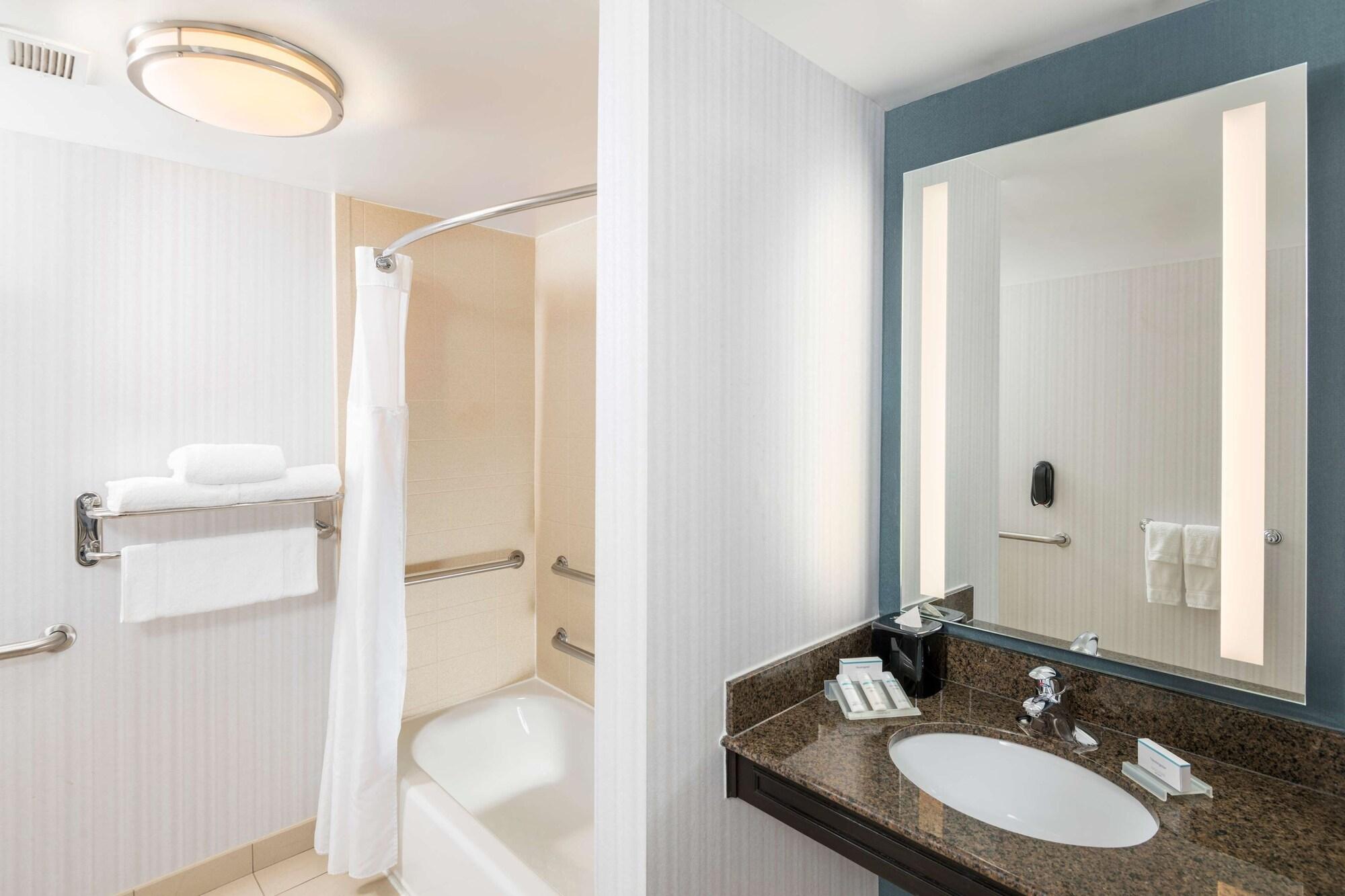Hilton Garden Inn Silver Spring White Oak Eksteriør billede