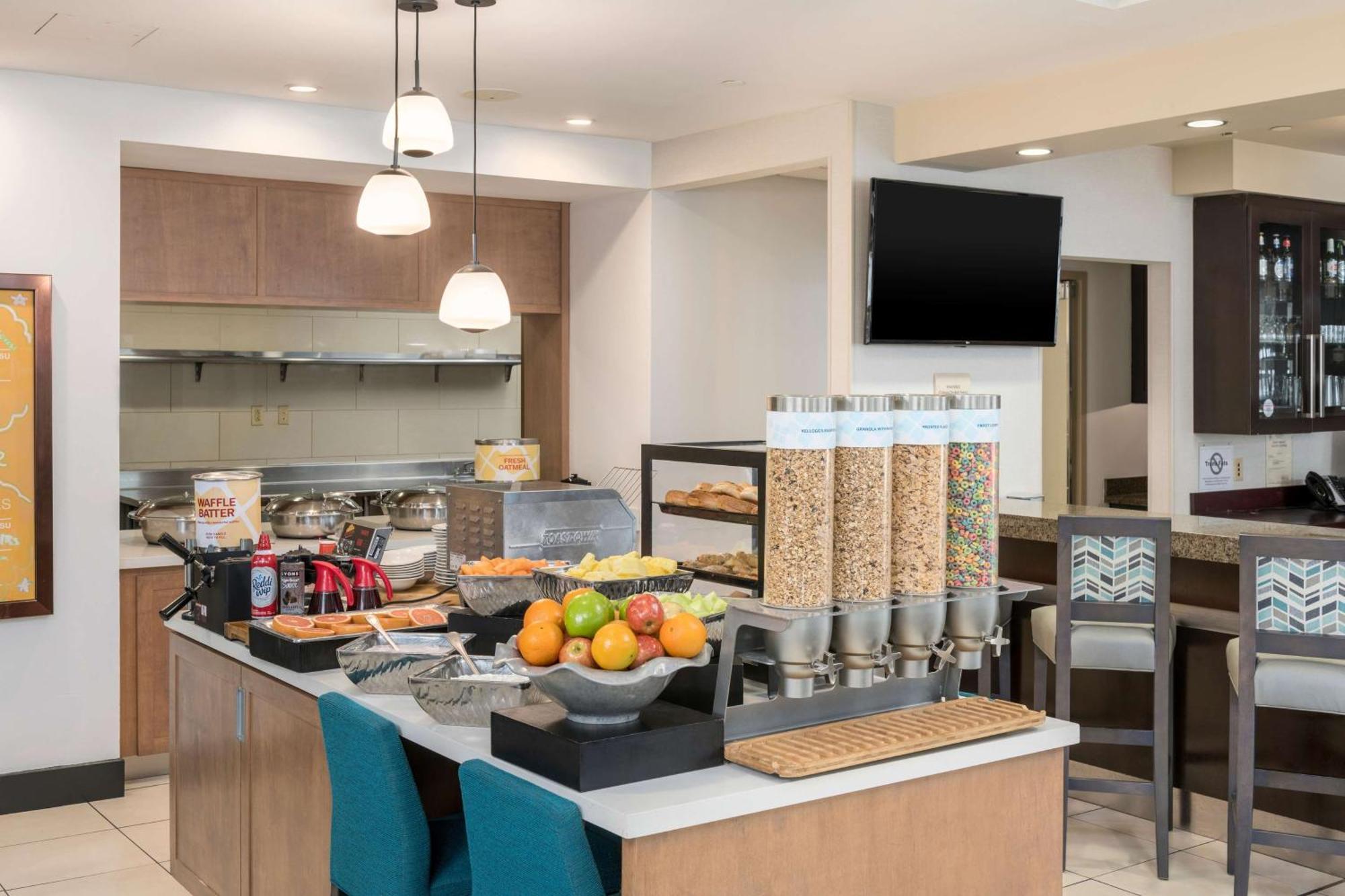 Hilton Garden Inn Silver Spring White Oak Eksteriør billede