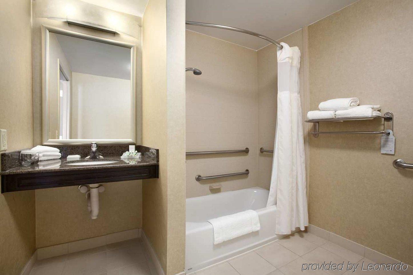 Hilton Garden Inn Silver Spring White Oak Værelse billede