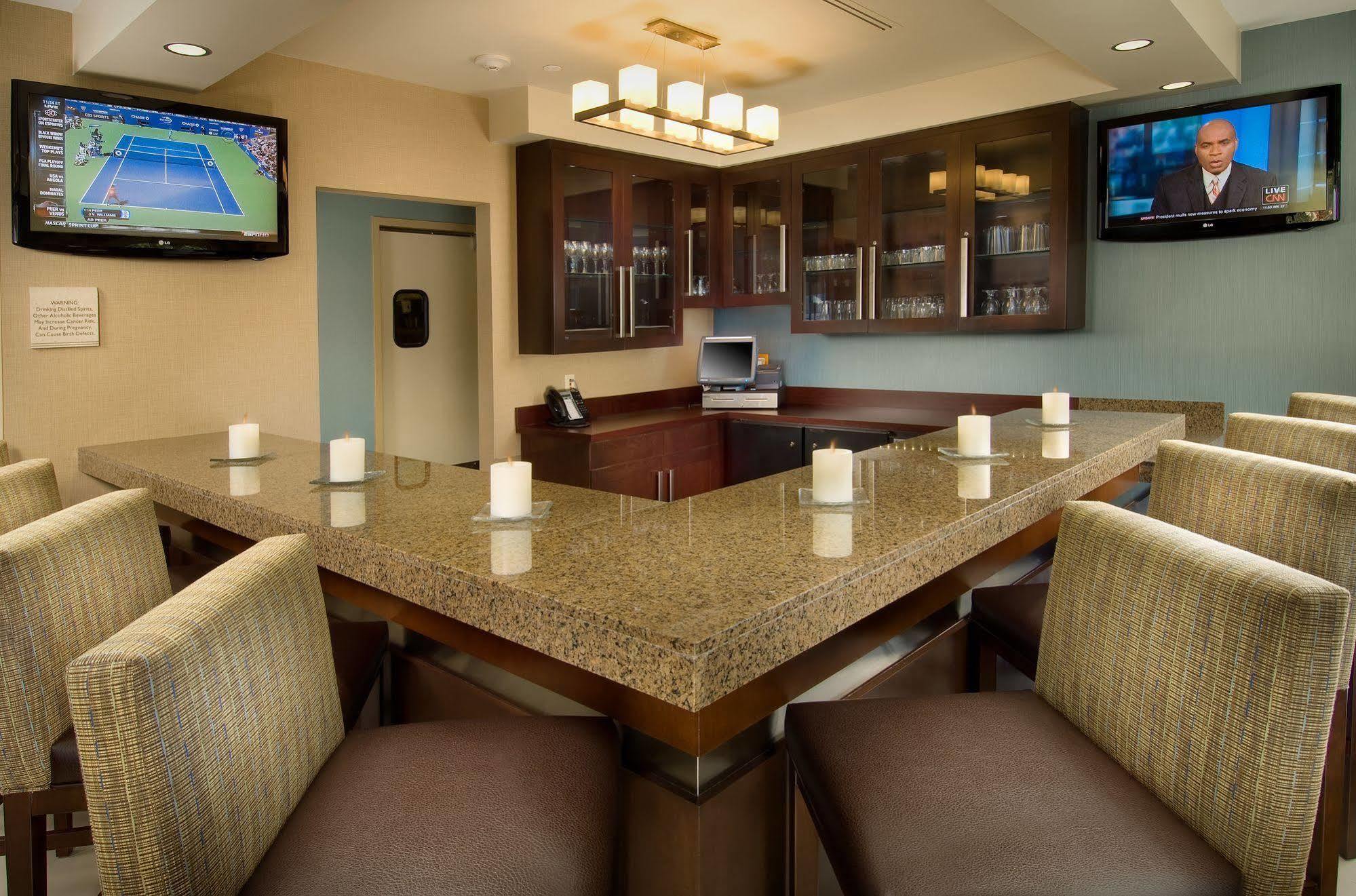 Hilton Garden Inn Silver Spring White Oak Restaurant billede